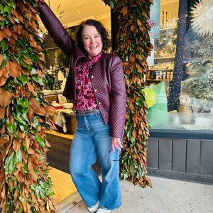 Meet your Posher, Carey